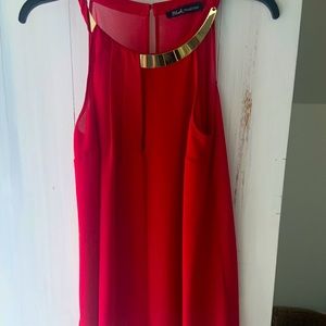 Red tank top tunique with gold detail